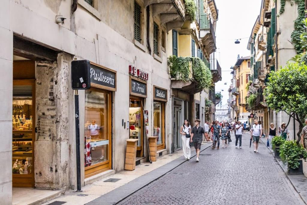 Residenza Angels @Piazzadelleerbe Daire Verona Dış mekan fotoğraf